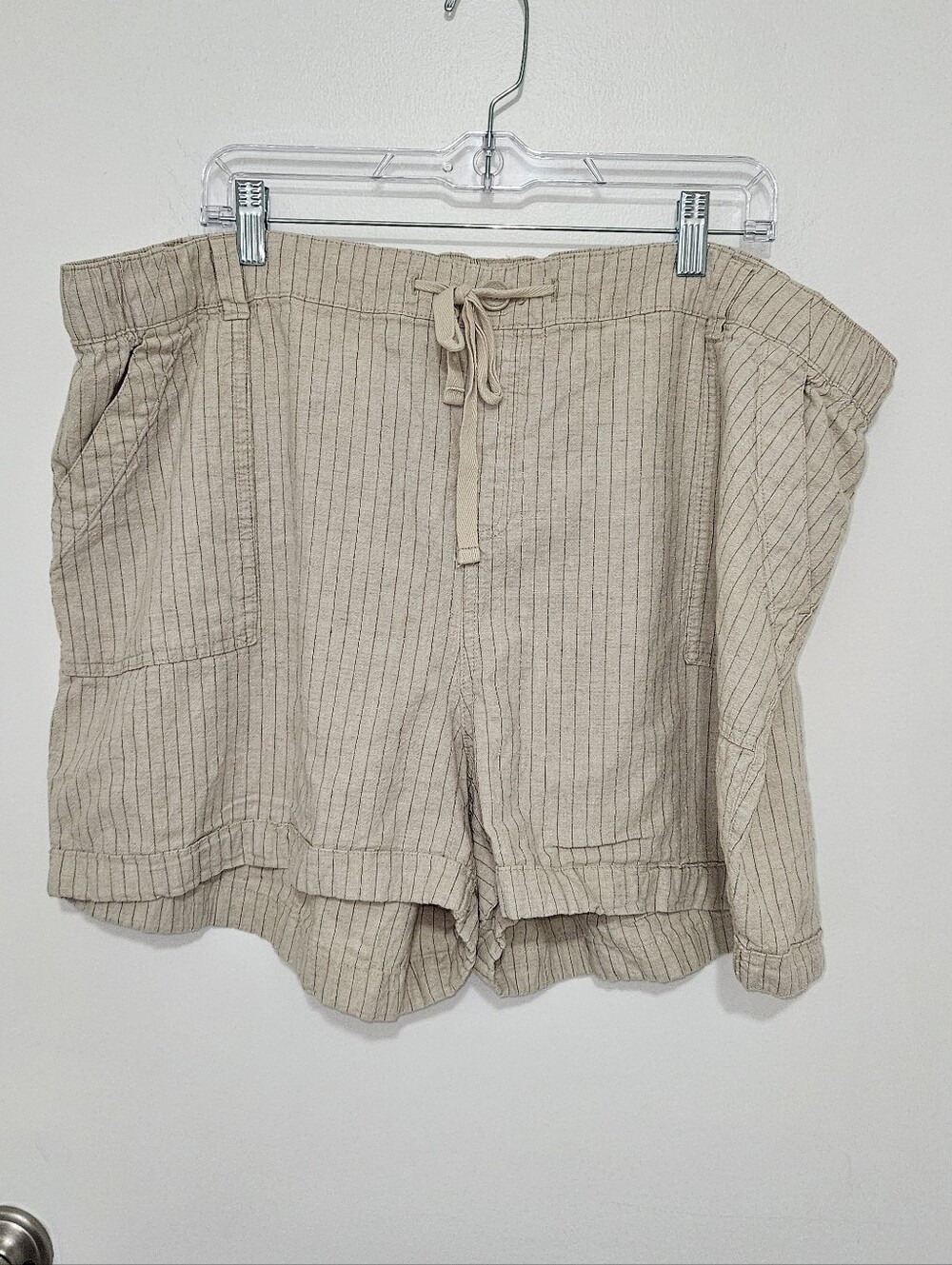 Lane Bryant Beige Pinstripe Drawstring Shorts Size 22/24